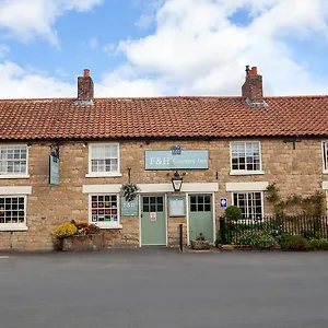 the-fox-and-hounds-country-inn.yorkshirehotels.net/